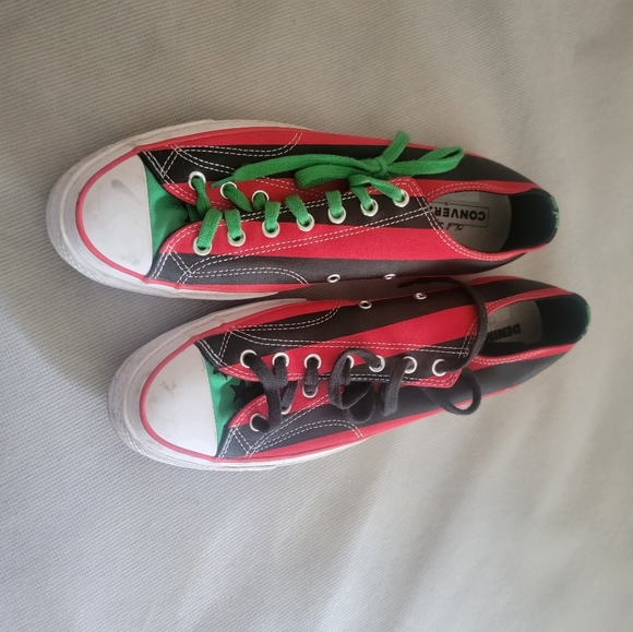 Converse - Picture 2 of 3